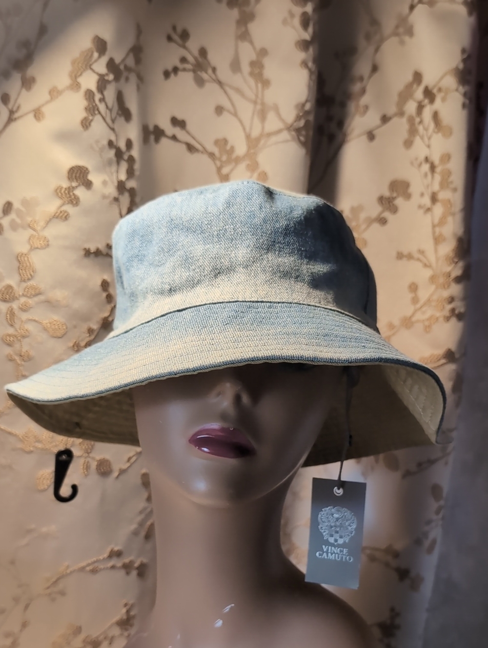 NWT Vince Camuto Bucket Hat